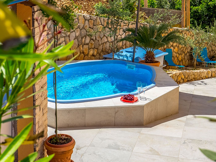  Wicek GFK Pool eingelassen in Terrasse